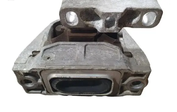 Skoda Octavia Mk2 (1Z) Engine mount bracket 1K0199262AS