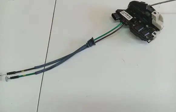 KIA Sorento Rear door lock 