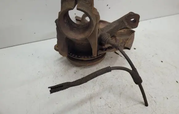 Volkswagen Golf IV Front wheel hub