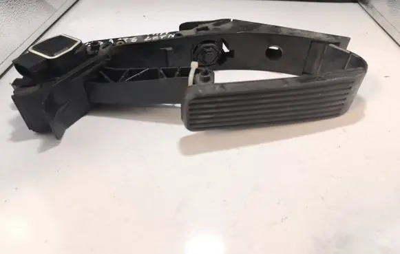 Mercedes-Benz S W221 Accelerator throttle pedal A2203000104