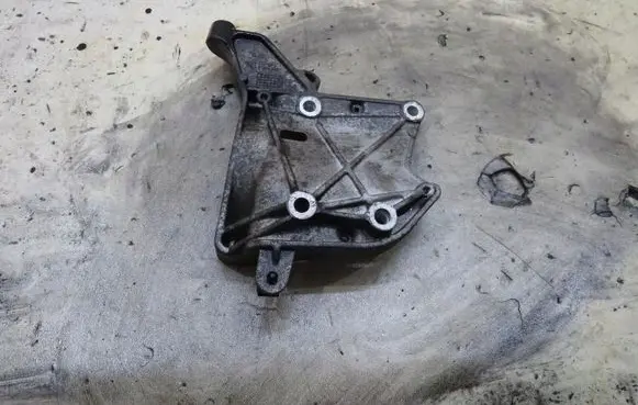 Suzuki Vitara (LY) Generator/alternator bracket 552513260