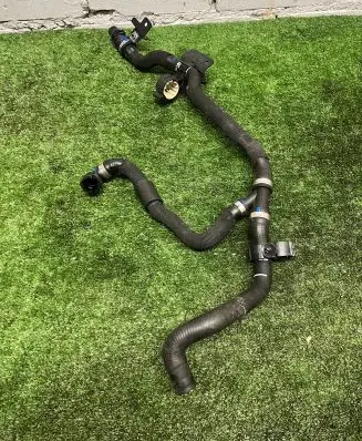 BMW M5 F90 Engine coolant pipe/hose 7854307 8096875