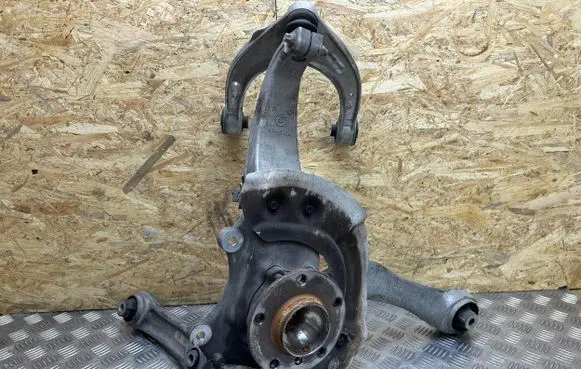 BMW 6 F06 Gran coupe Front wheel hub spindle knuckle 6775972 31126775972