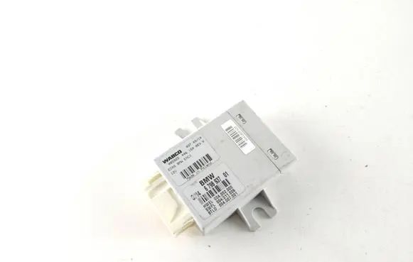 BMW 5 F10 F11 Air suspension control unit module (rear) 6798937 4461500630 004002000