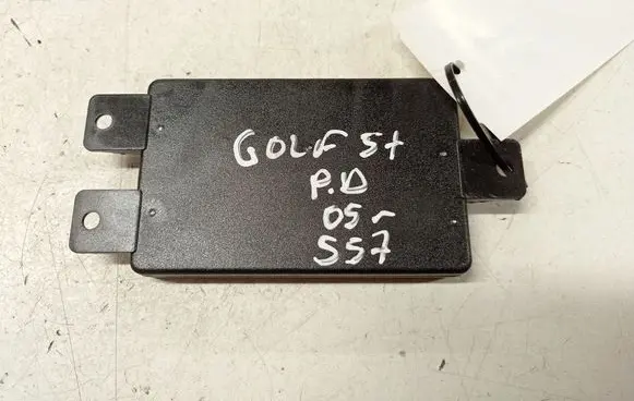 Volkswagen Golf Plus Aerial antenna amplifier 1T0035530