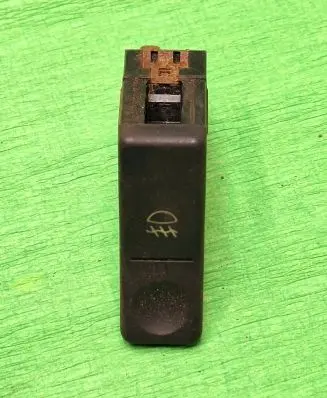 Fog light switch