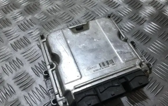 Citroen Xsara Engine control unit/module 0281010962 9640938680
