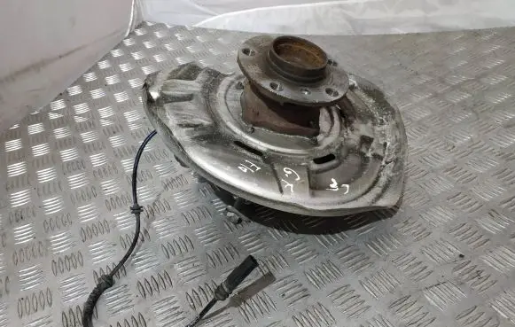 BMW 5 F10 F11 Rear wheel hub