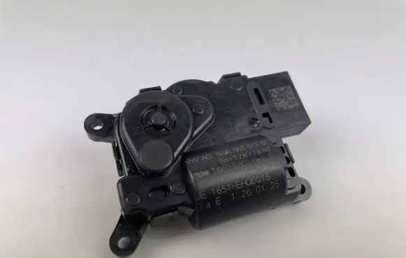 Volkswagen PASSAT B9 Air flap motor/actuator 5WA907511B