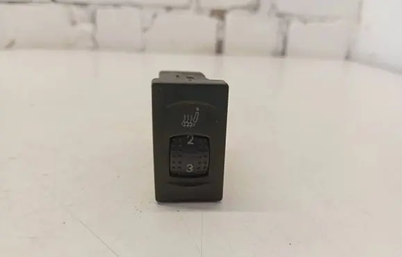 Volkswagen Transporter - Caravelle T4 Seat heating switch 3B0963563D PA6GF30