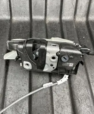 Citroen C3 Aircross Front door lock 16943710 266782