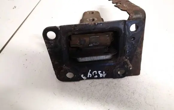 Citroen C3 Picasso Engine mount bracket