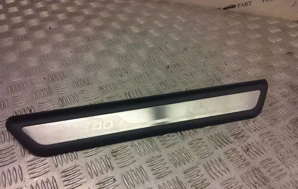 Hyundai i40 Front sill trim cover 858733Z100
