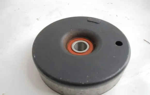 Mercedes-Benz C W202 Crankshaft pulley 1112000070
