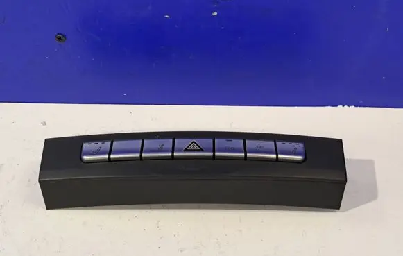 Mercedes-Benz E W212 Hazard light switch A2129052401