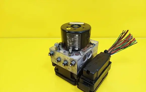 Volkswagen Transporter - Caravelle T5 ABS Pump 7H0907379R 7H0614517B