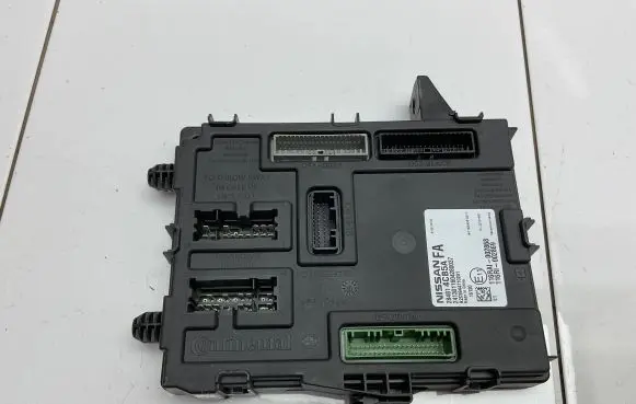 Nissan X-Trail T32 Comfort/convenience module 284B14CB5A