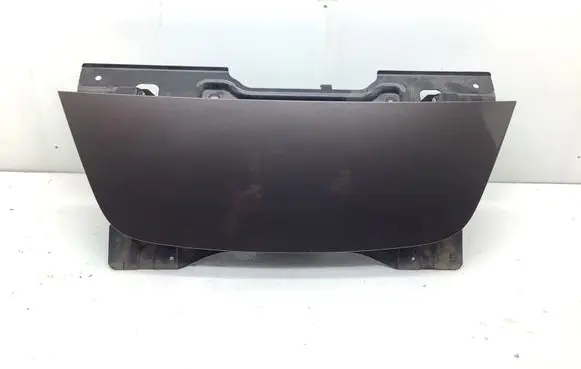 Nissan Leaf II (ZE1) Electric car charge socket cover