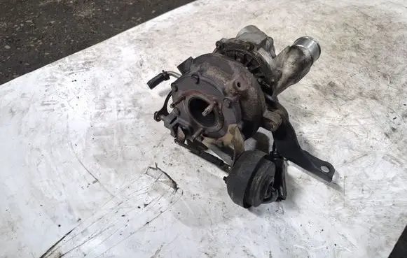 Lexus IS 220D-250-350 Turbo 1720126010 070220480N