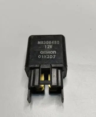 Mitsubishi Pajero Sport I Other relay MB306480 01X2D7