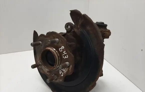 Rear wheel hub