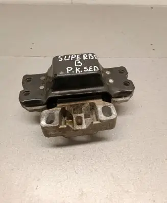 Skoda Superb B6 (3T) Engine mount bracket 1K0199555