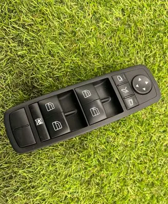 Mercedes-Benz R AMG W251 Electric window control switch A2518300290
