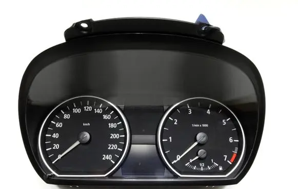 Speedometer (instrument cluster)