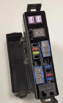 Infiniti FX Fuse box set 243817990A