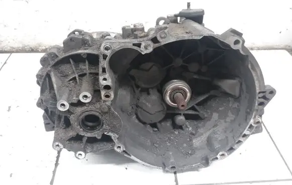 Mitsubishi Space Star Manual 5 speed gearbox 220M56L2 PMR916368