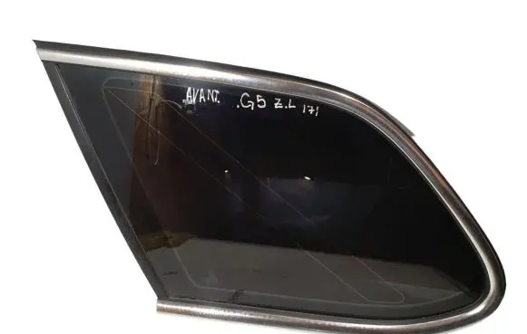 Volkswagen Golf V Rear side window 43R004584 E000266 DOT77MAT312S2