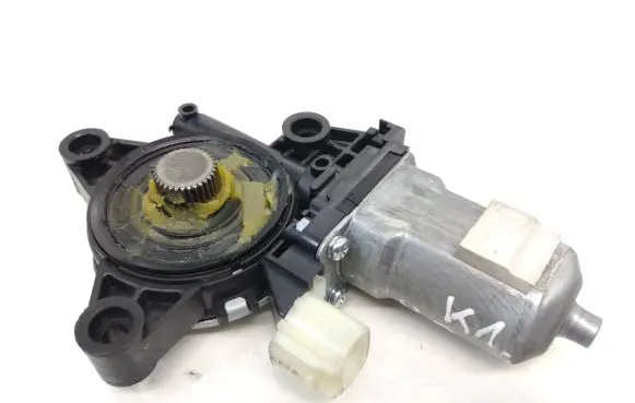 KIA Soul Front door window regulator motor 824c0B2000 DH2621006030