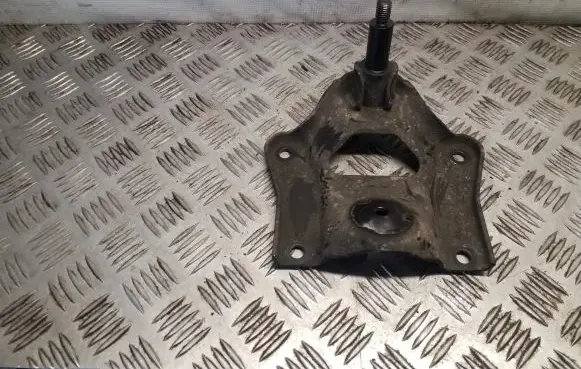 Jeep Grand Cherokee (WJ) Gearbox mounting bracket