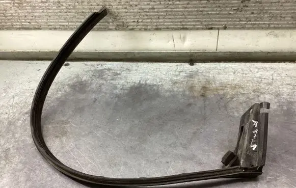 Mercedes-Benz SLK R170 Rubber seal front coupe door window 