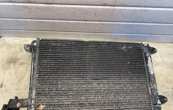 A/C cooling radiator (condenser)
