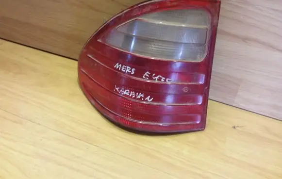 Mercedes-Benz E W210 Rear/tail lights