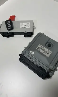 BMW 5 GT F07 Engine ECU kit and lock set 8509757 0281016728
