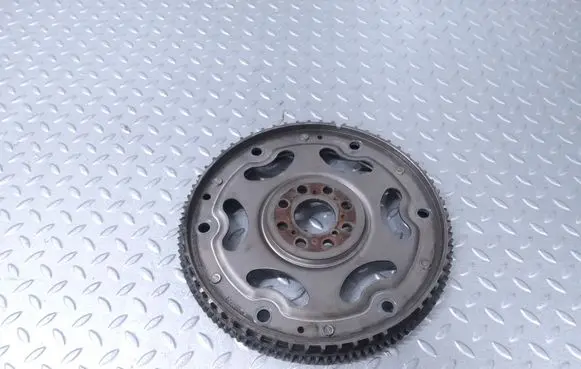 Land Rover Defender Flywheel G4D36K375BA LR073820