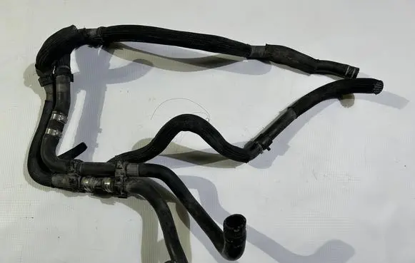 Dodge Challenger Engine coolant pipe/hose 82068418