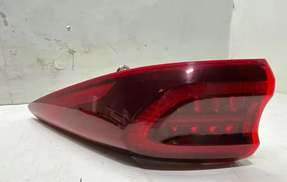 KIA Sportage Rear/tail lights 92402F1600 R260RR12 R009R260004018