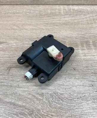 Nissan Primera Air flap motor/actuator 3C27030850 041005