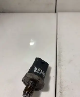 Fuel pressure sensor