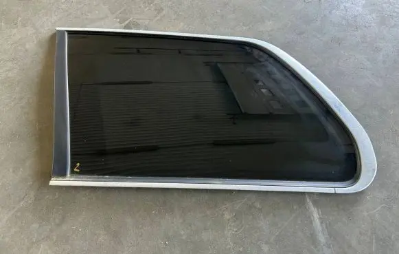 Volvo XC90 Rear side window 43R001604 E000199