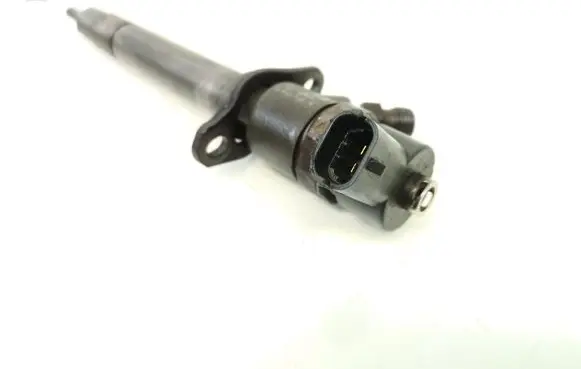 Volkswagen Golf I Fuel injector 8658351 0445110078