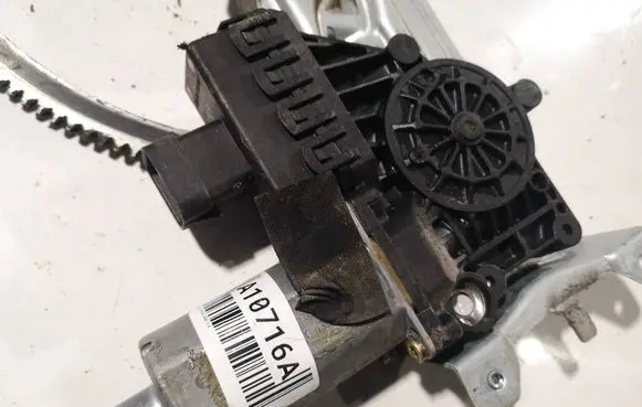 Opel Zafira A Front door window regulator motor 90579355 101249-200