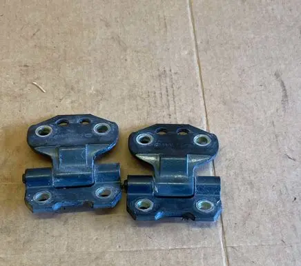 Mercedes-Benz E W124 Front door hinges set 
