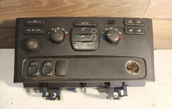 Volvo V70 Climate control unit