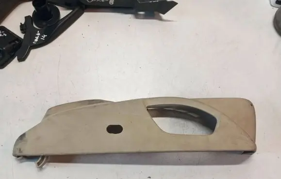 Volvo V60 Front door seat control surround trim 39834768 V330026 P39834768