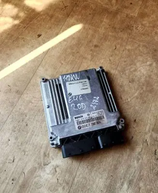 BMW 3 E46 Engine control unit/module 7792293 7792024 0281010565