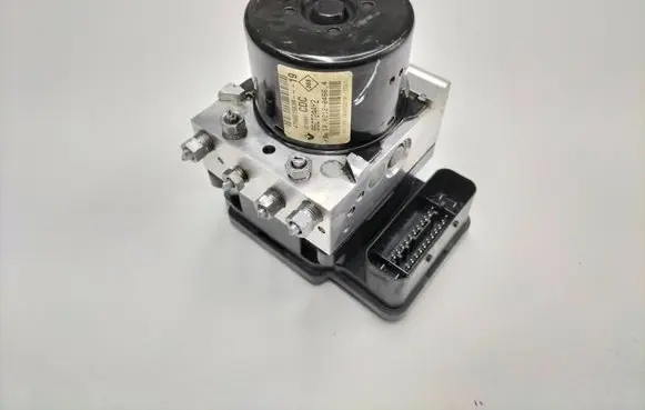 Renault Megane III ABS Pump 476601563R 10021204664